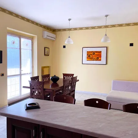 Διαμέρισμα Le Calle Di Zia Sisina - New Opening - Free Parking & Wi-fi - Quiet District Πομπηία